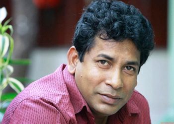বিপাকে মোশাররফ করিম!