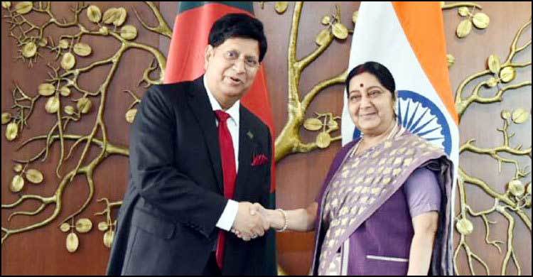 বাংলাদেশের ১৮০০ সরকারি কর্মকর্তাকে প্রশিক্ষণ দেবে ভারত