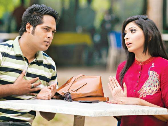 প্রেমে পড়লে গোয়েন্দা হয়ে ওঠে মেয়েরা!