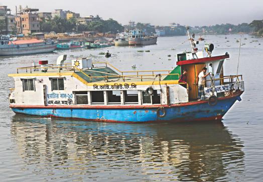 সদরঘাট-গাবতলী রুটে নৌযান চলাচল নিষেধ