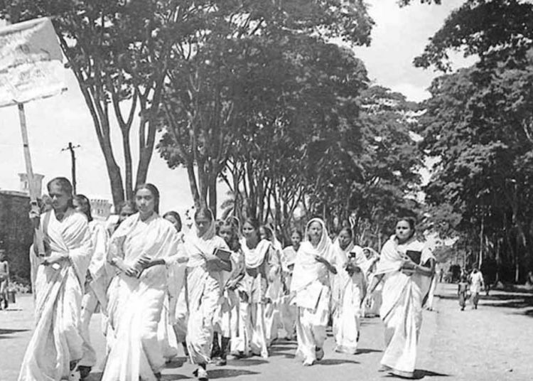 প্রথম প্রভাতফেরির পুলক