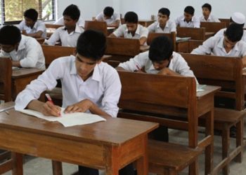 এইচএসসি ও সমমানের পরীক্ষা স্থগিত আগামী মাসের শুরুর দিকে  সময়সূচি জানানো হবে