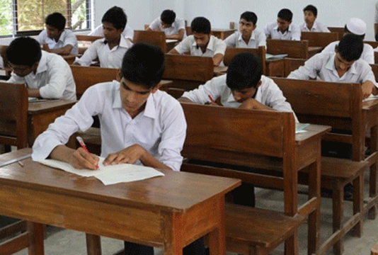এইচএসসি ও সমমানের পরীক্ষা স্থগিত আগামী মাসের শুরুর দিকে সময়সূচি জানানো হবে