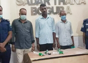 বগুড়ায় অক্সিজেন ‘ফ্লো মিটার’ চুরি, হাসপাতালের পরিচ্ছন্নতাকর্মী ও ক্লিনিক ব্যবস্থাপক গ্রেপ্তার