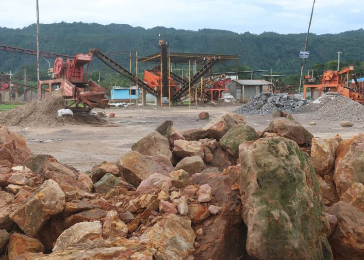 ‘পঞ্চাশের পাহাড়’ কেটে পাথর-বাণিজ্য