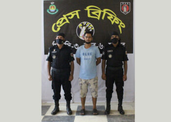 যশোরে শীর্ষ সন্ত্রাসী রমজান পিস্তলসহ আটক