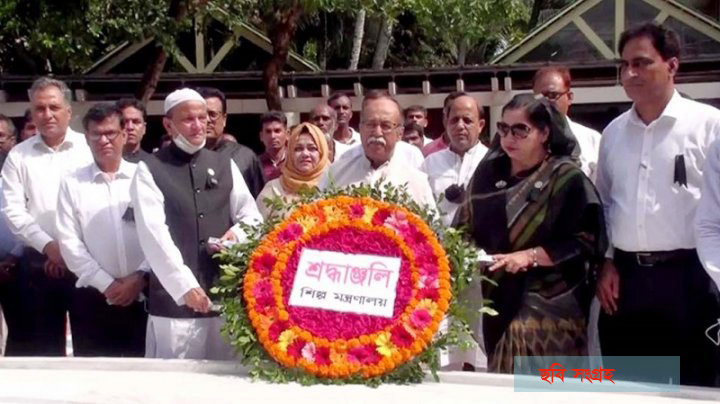 ‘আমরা ব্যবসায়ীদের নীতিমালায় আনতে না পারায় সুযোগ নিচ্ছেন’—শিল্পমন্ত্রী