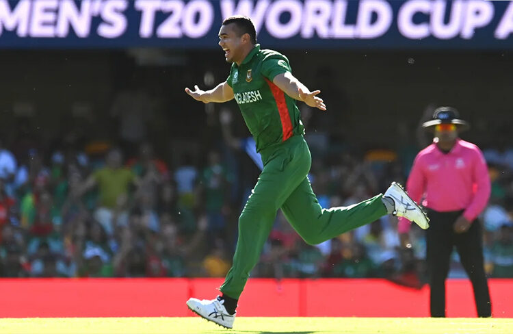 নাটকীয়তায় ভরা ম্যাচে জয়ের শেষ হাসি বাংলাদেশের