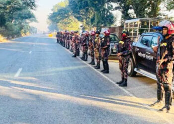 অবরোধে নাশকতা প্রতিরোধে মাঠে নেমেছে ২৩০ প্লাটুন বিজিবি, র‍্যাবের ৪৩০ টহল দল
