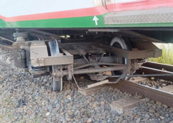 টাঙ্গাইলে ট্রেনের বগি লাইনচ্যুত, বন্ধ ঢাকা-উত্তরবঙ্গের রেল যোগাযোগ