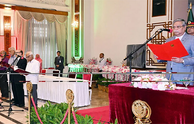 নতুন আরও ৪ উপদেষ্টা শপথ নিলেন