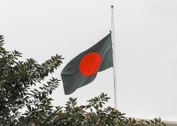 আজ রাষ্ট্রীয় শোক, জাতীয় পতাকা অর্ধনমিত